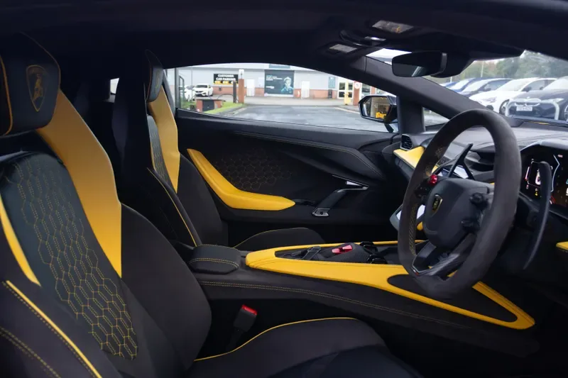 2025 Lamborghini Revuelto, 10/20