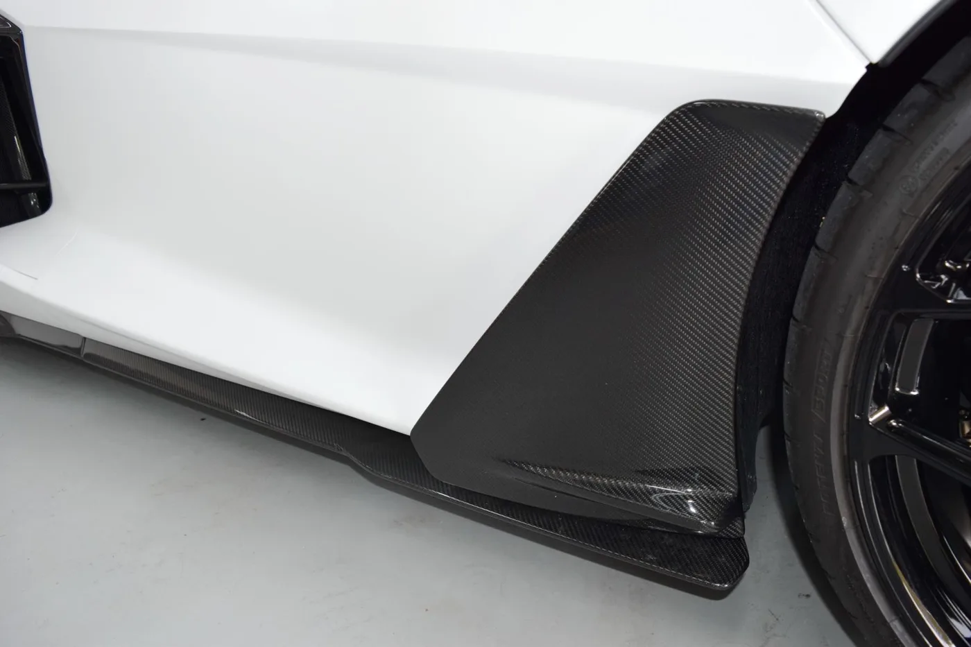 2025 Lamborghini Revuelto proposée par un concessionnaire spécialisé à Pfaffenhofen an der Ilm, Allemagne, photo 10 sur 15