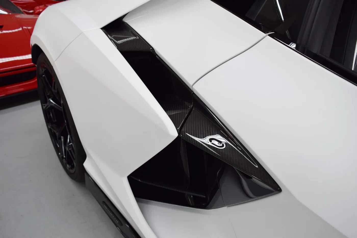2025 Lamborghini Revuelto proposée par un concessionnaire spécialisé à Pfaffenhofen an der Ilm, Allemagne, photo 11 sur 15