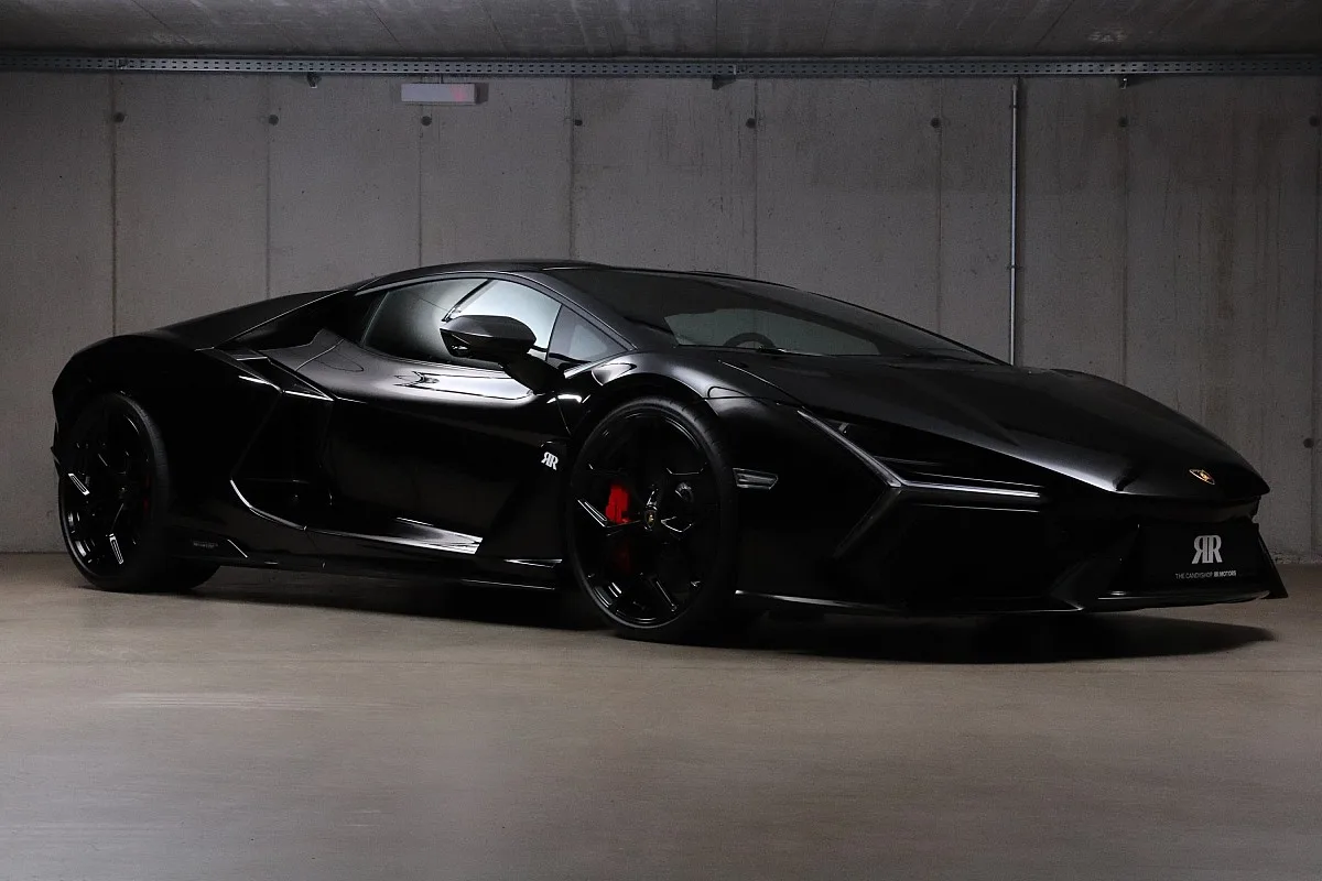 2025 Lamborghini Revuelto proposée par un concessionnaire spécialisé à Unterweitersdorf, Autriche, photo principale
