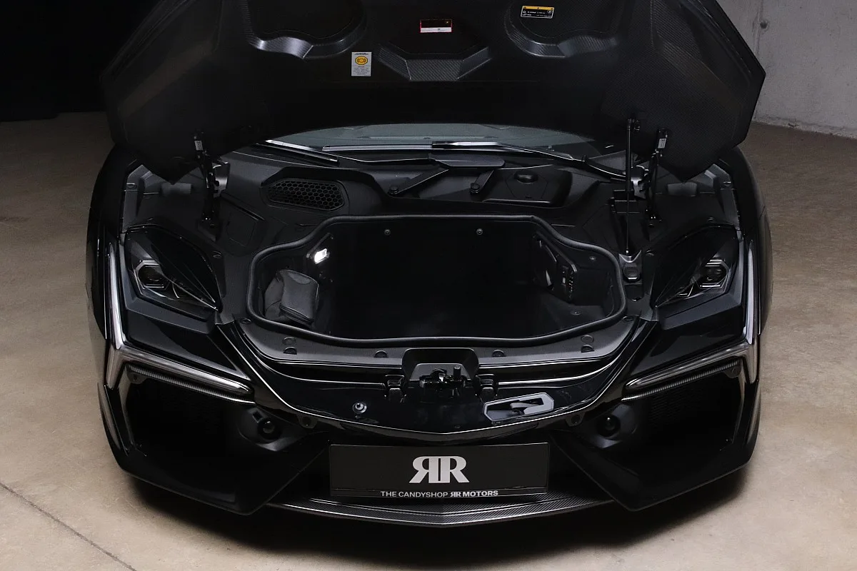 2025 Lamborghini Revuelto angeboten von einem Fachhändler in Unterweitersdorf, Österreich, Foto 13 von 15