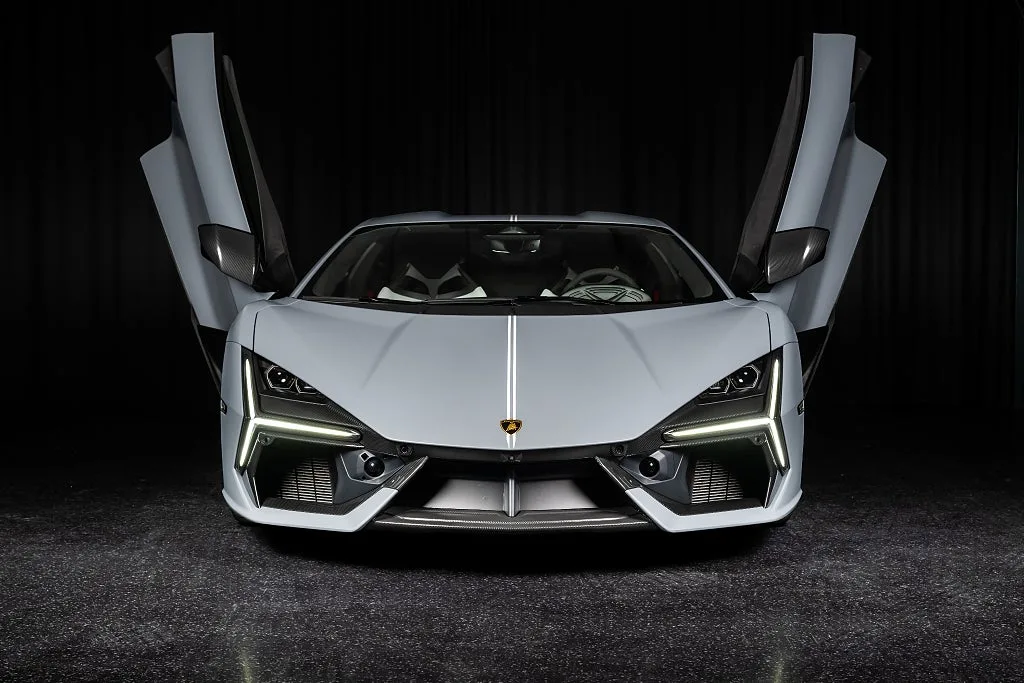 2025 Lamborghini Revuelto, 3/26