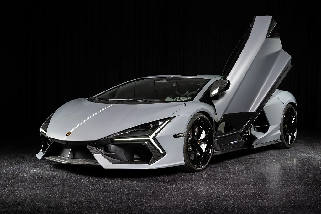 2025 Lamborghini Revuelto, 4/26