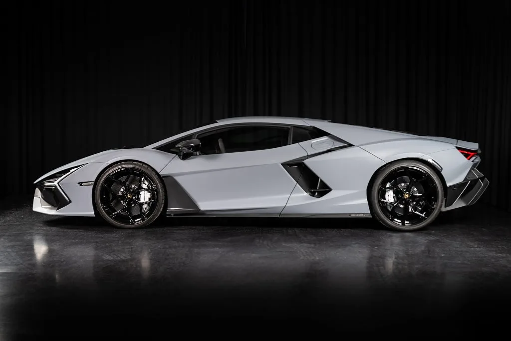 2025 Lamborghini Revuelto, 5/26