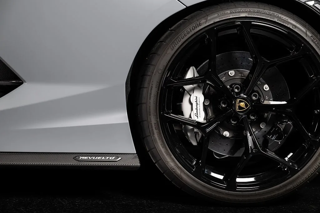 2025 Lamborghini Revuelto, 17/26