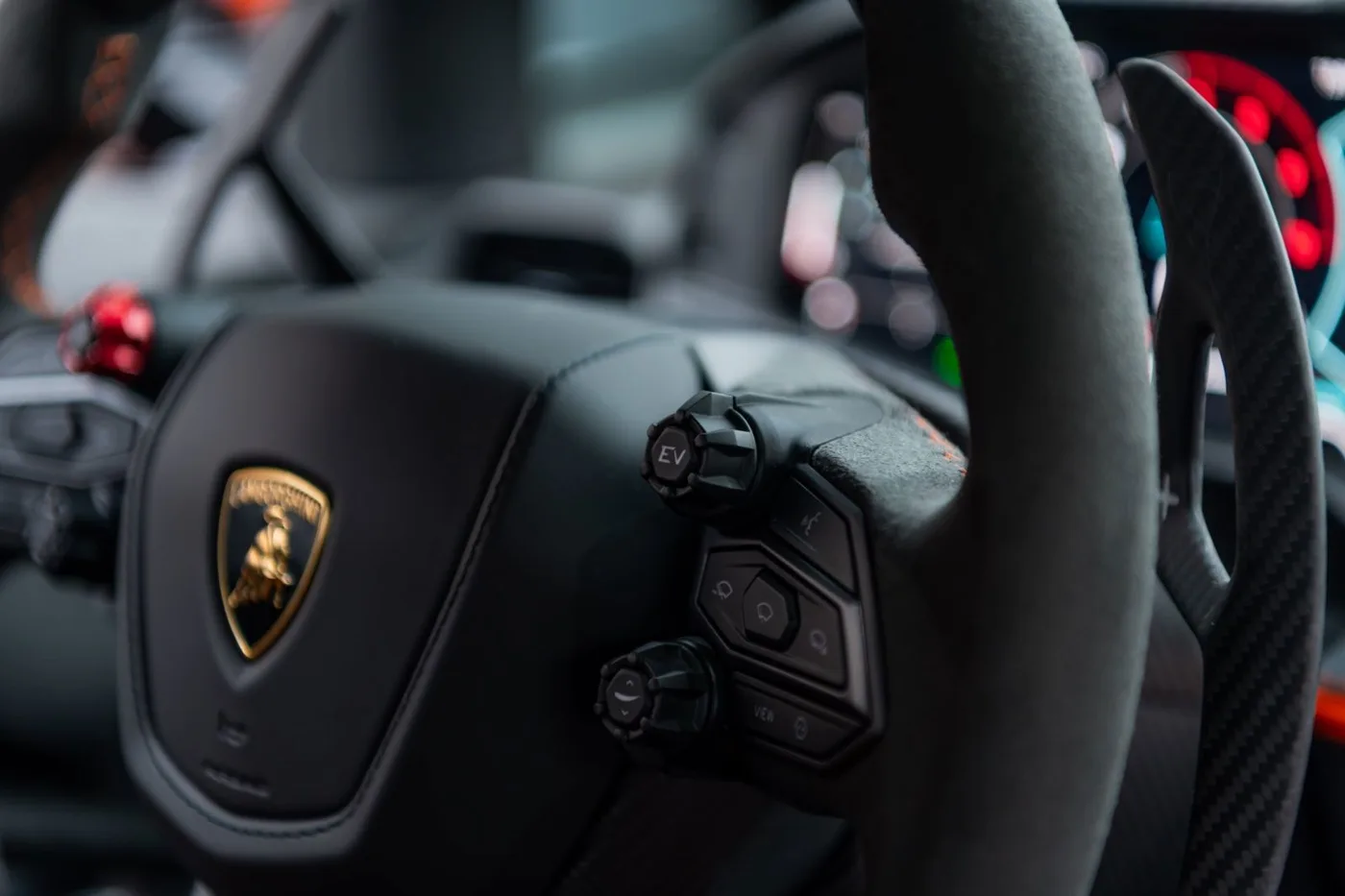 2025 Lamborghini Revuelto proposée par un spécialiste de la supercar à Gronau, Allemagne, photo 24 sur 25