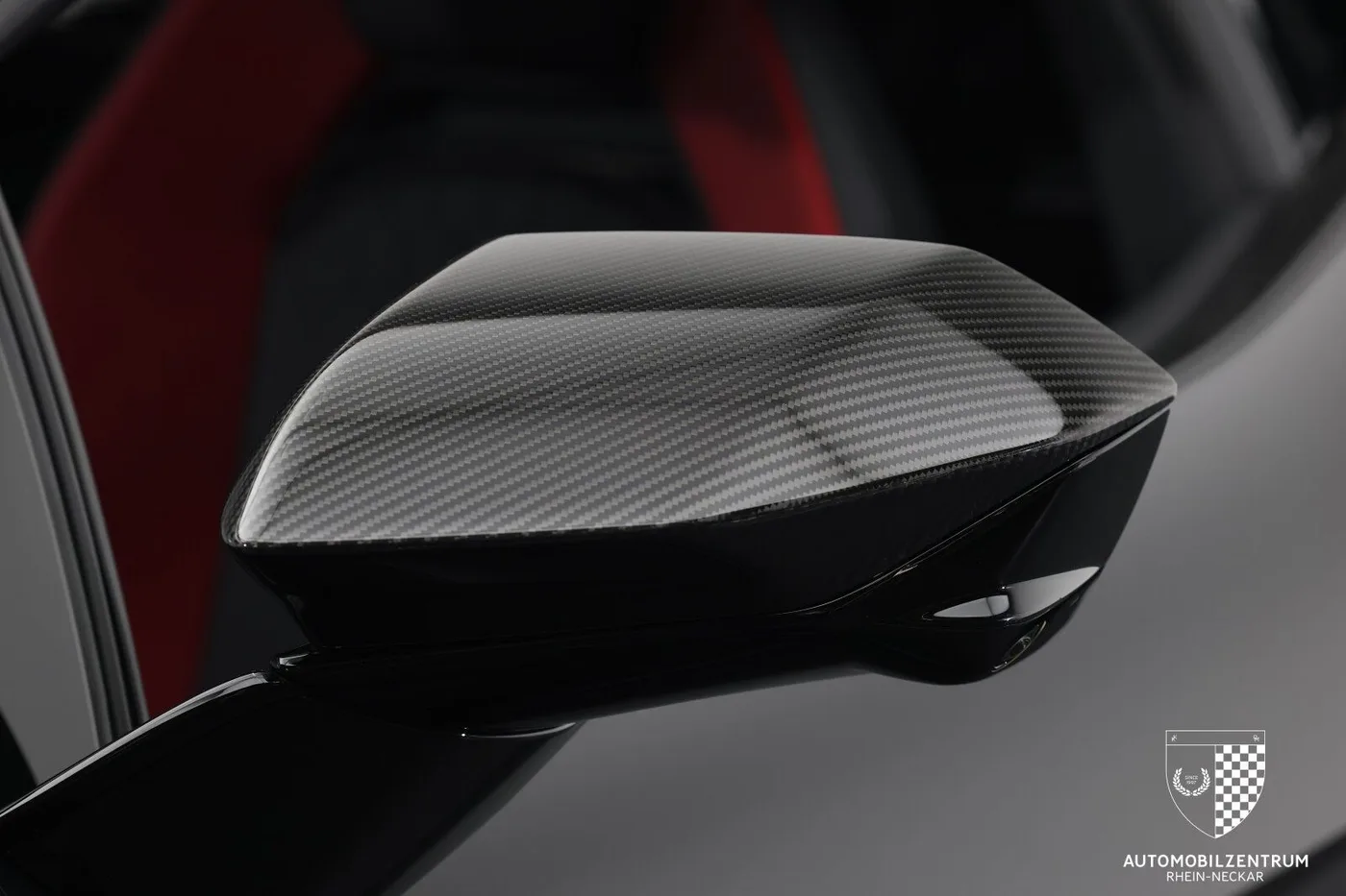 2025 Lamborghini Revuelto offered by a supercar dealer in Viernheim, Germany, photo 10 of 25