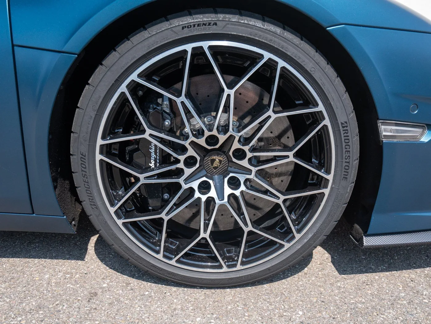 2025 Lamborghini Temerario angeboten von einem Fachhändler in Singen, Deutschland, Foto 12 von 25