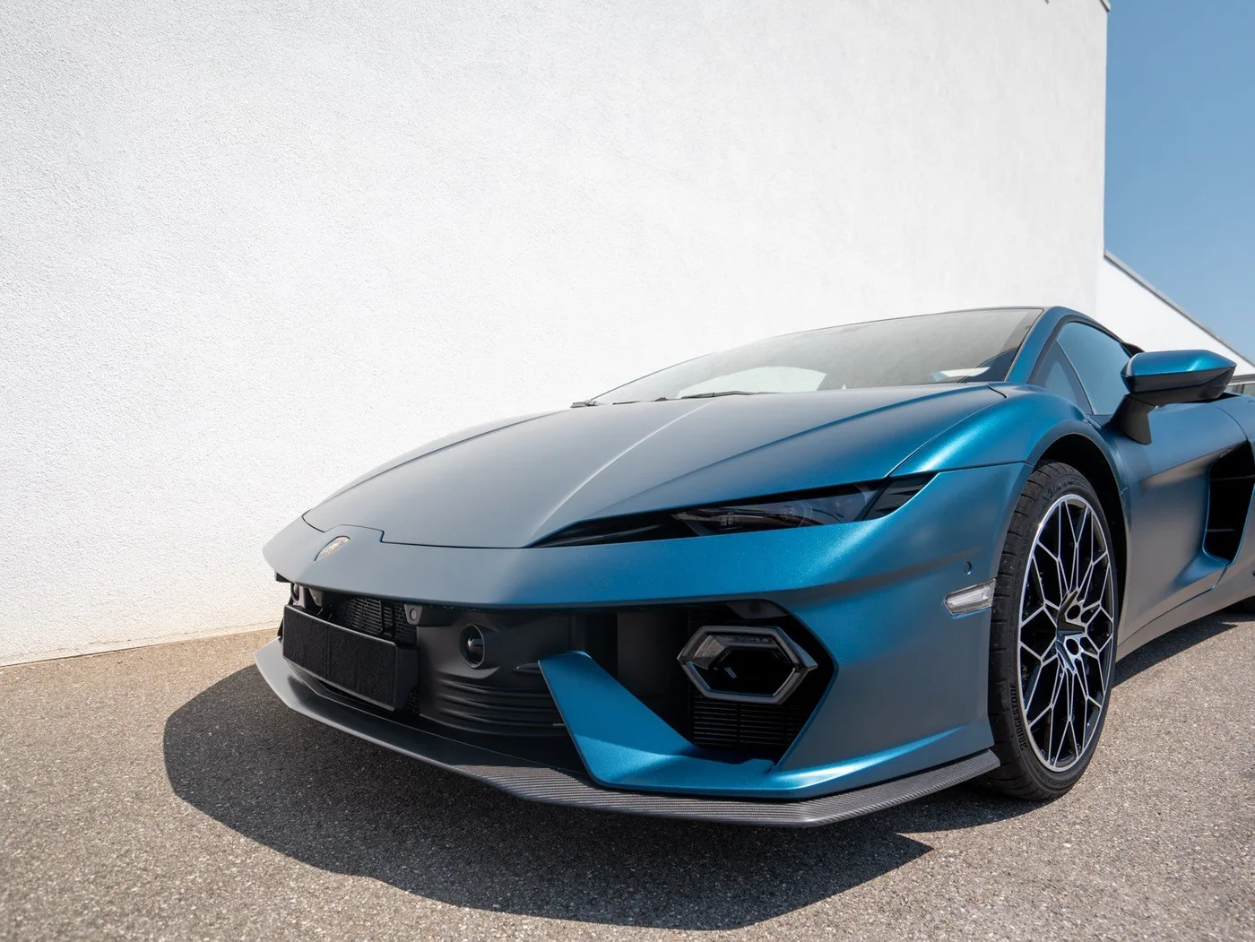 2025 Lamborghini Temerario angeboten von einem Fachhändler in Singen, Deutschland, Foto 15 von 25