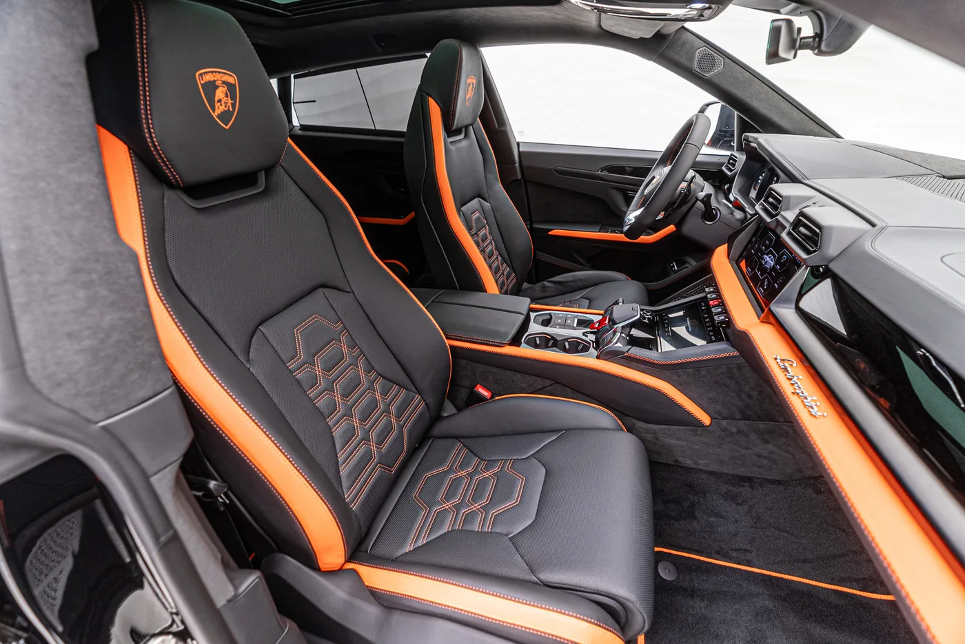 2025 Lamborghini Urus SE, Carbon-Interieurpak., Advanced 3D B&O angeboten von einem Fachhändler in Sengenthal, Deutschland, Foto 24 von 25