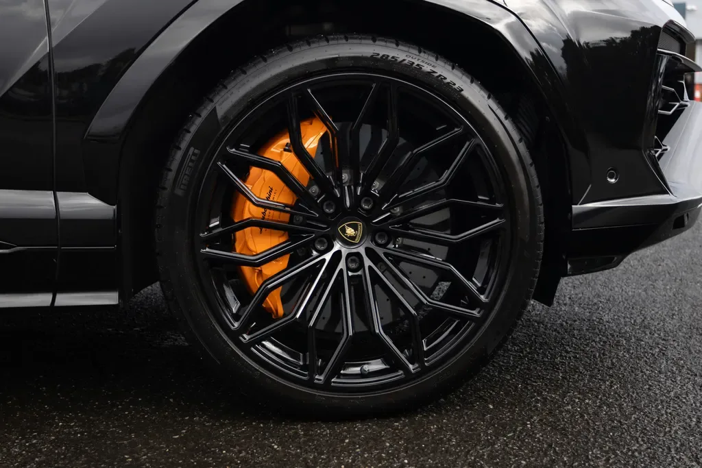 2025 Lamborghini Urus SE, 7/20