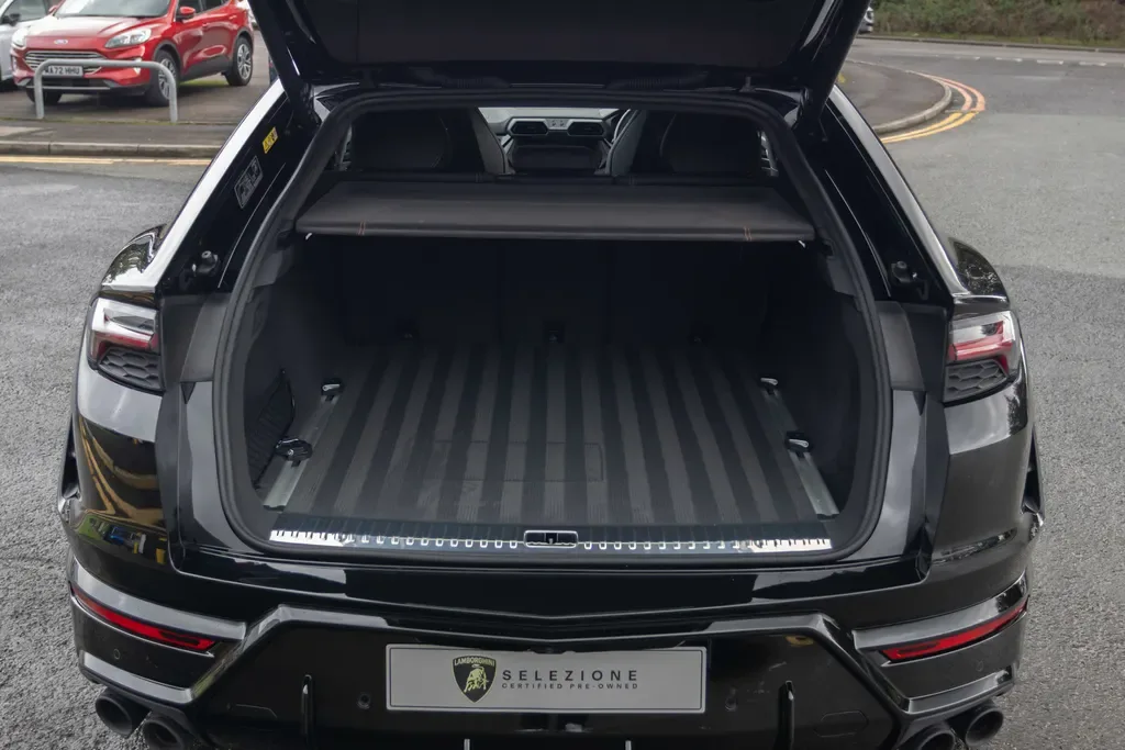 2025 Lamborghini Urus SE, 14/20