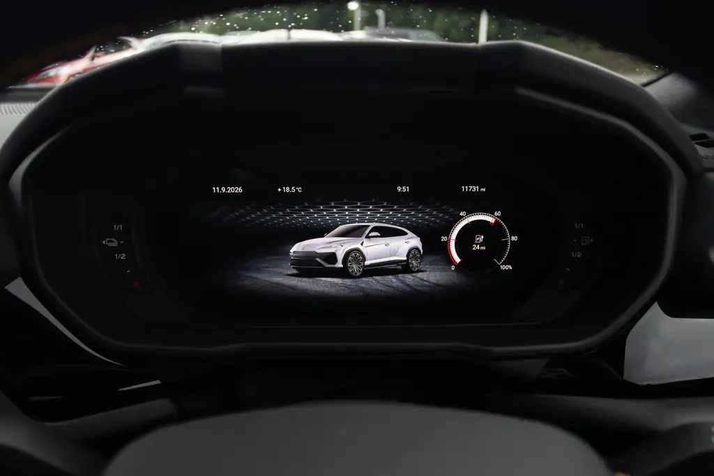 2025 Lamborghini Urus SE, 15/20