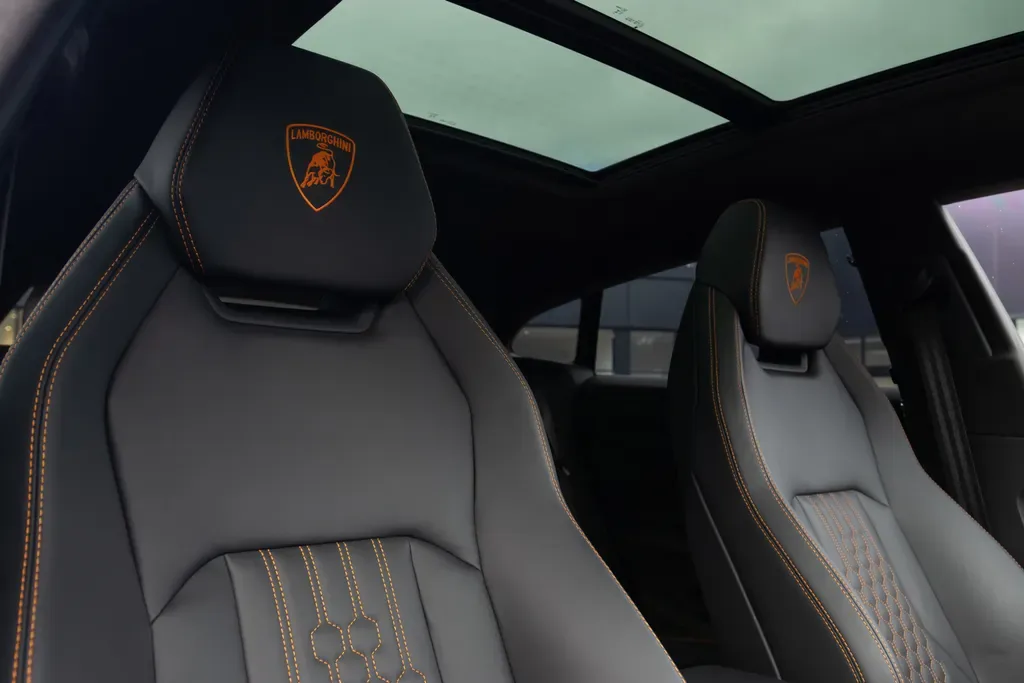 2025 Lamborghini Urus SE, 17/20