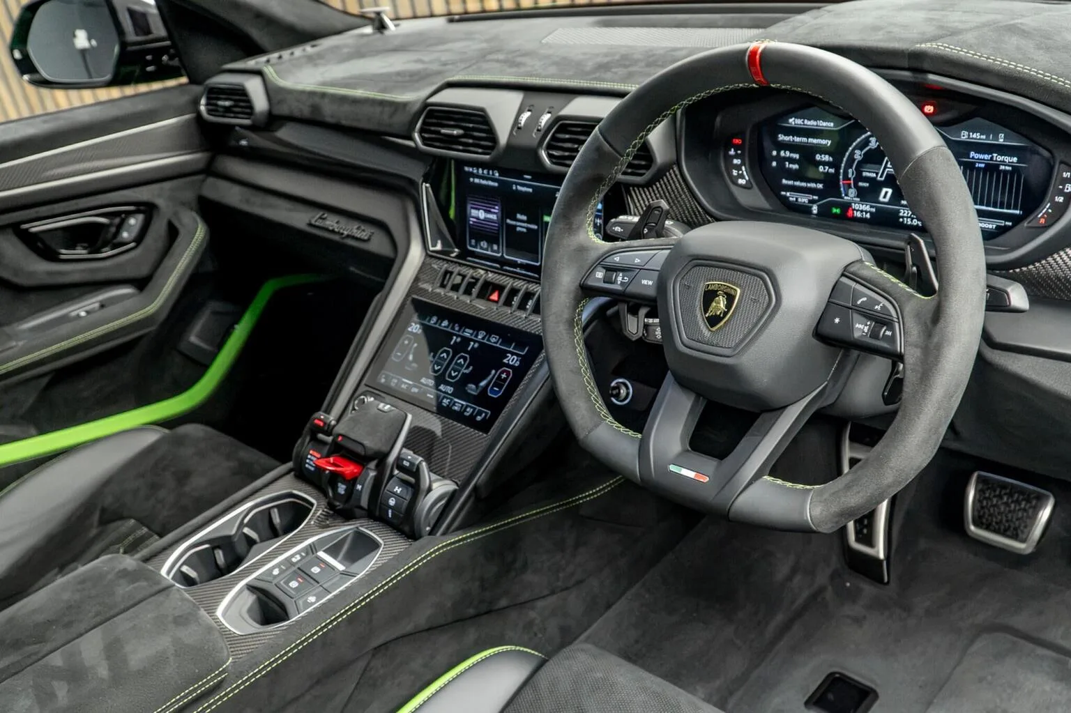 2025 Lamborghini Urus Performante, 22/30