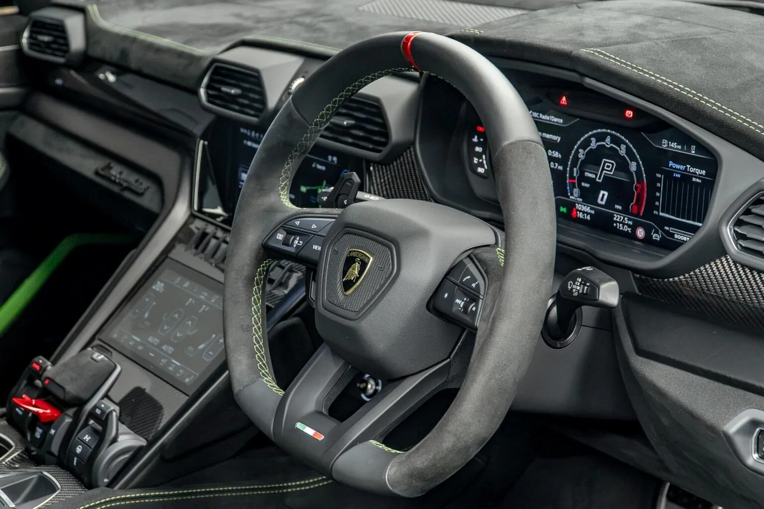 2025 Lamborghini Urus Performante, 27/30