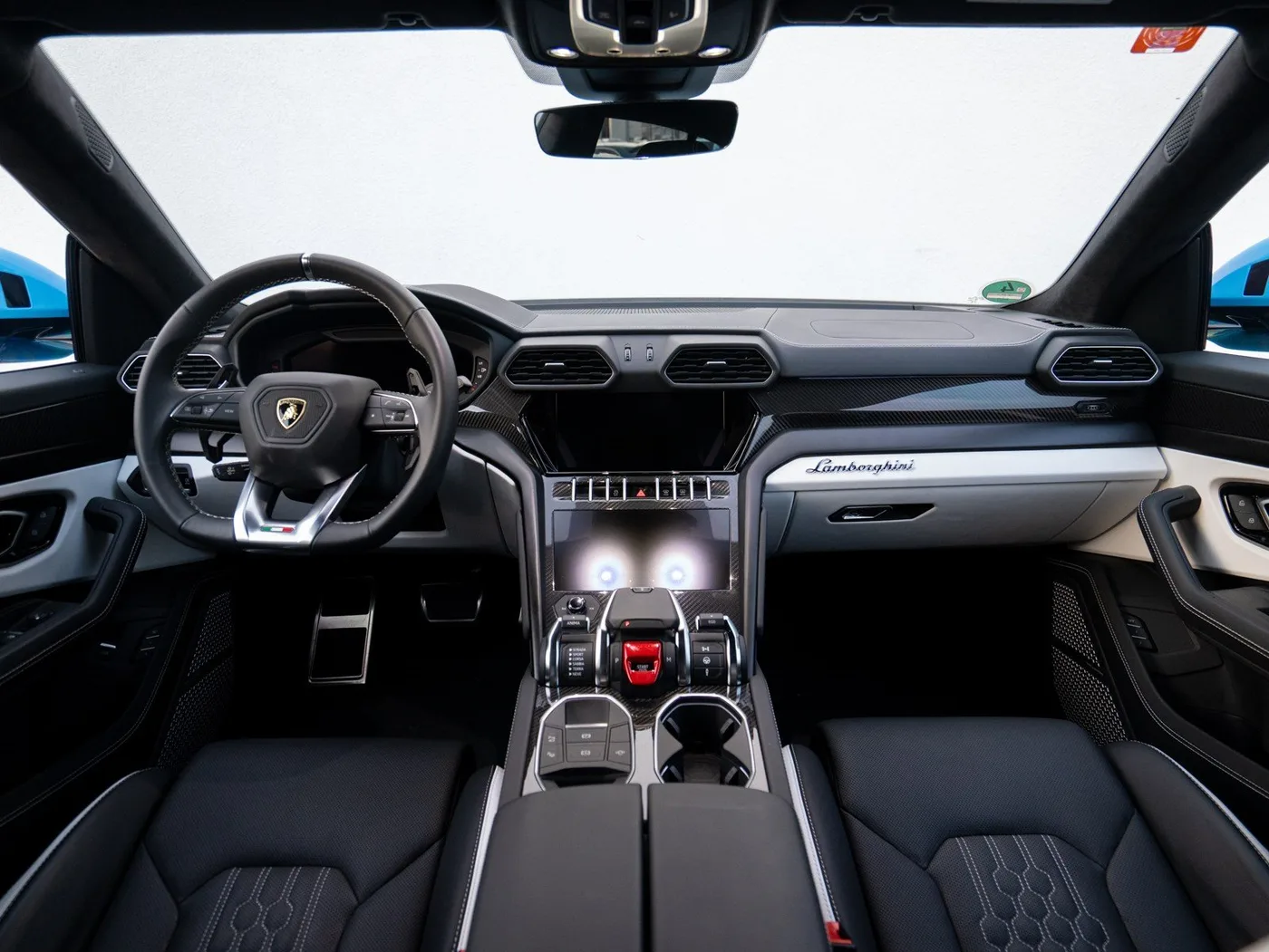 2025 Lamborghini Urus S angeboten von einem Fachhändler in Singen, Deutschland, Foto 10 von 15