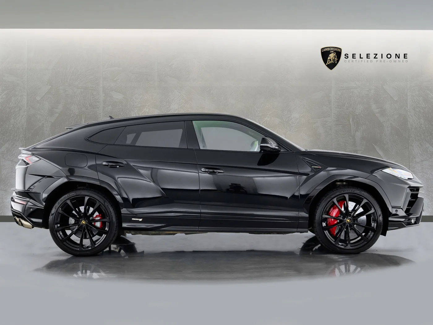 2025 Lamborghini Urus S angeboten von einer Vertragshändlergruppe in Hatfield, Vereinigtes Königreich, Foto 2 von 20