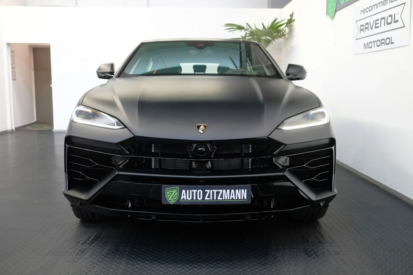 2025 Lamborghini Urus SE angeboten von einem Fachhändler in Nuremberg, Deutschland, Foto 4 von 15