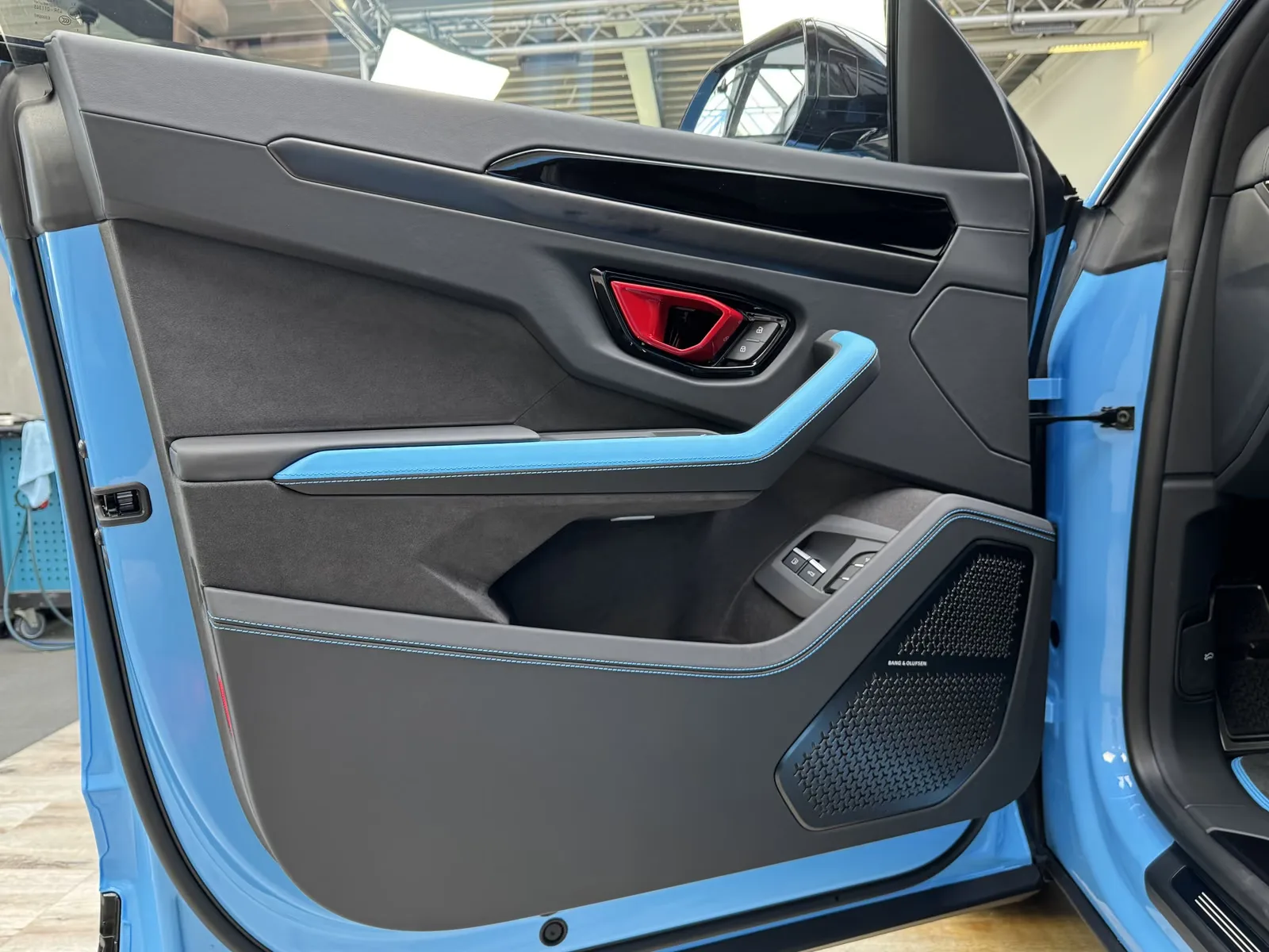 2025 Lamborghini Urus SE, 16/30