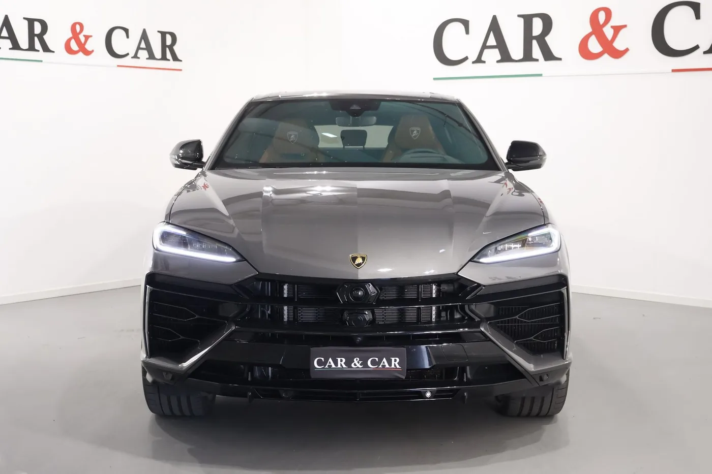 2025 Lamborghini Urus SE angeboten von einem Supersportwagenhändler in Zibido San Giacomo, Italien, Foto 3 von 25