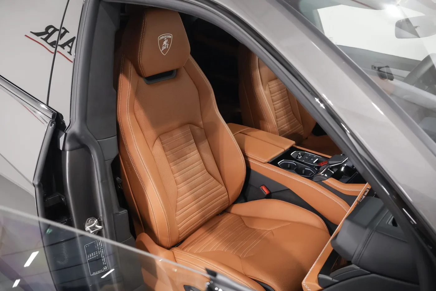 2025 Lamborghini Urus SE angeboten von einem Supersportwagenhändler in Zibido San Giacomo, Italien, Foto 11 von 25