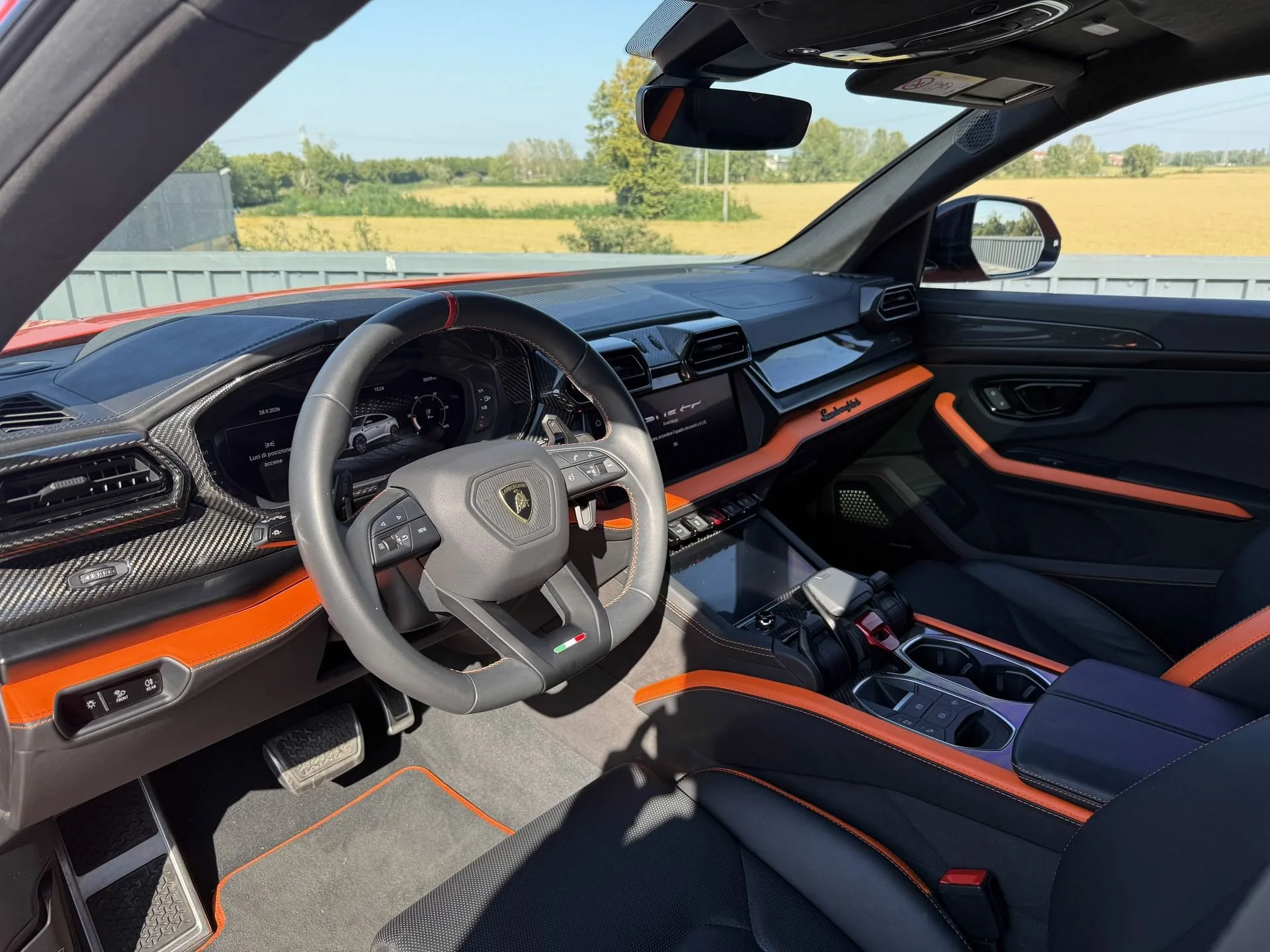 2025 Lamborghini Urus SE, 10/23