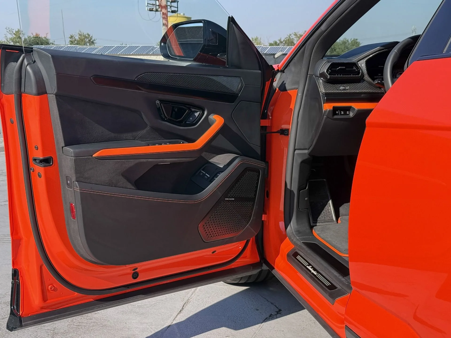 2025 Lamborghini Urus SE, 16/23