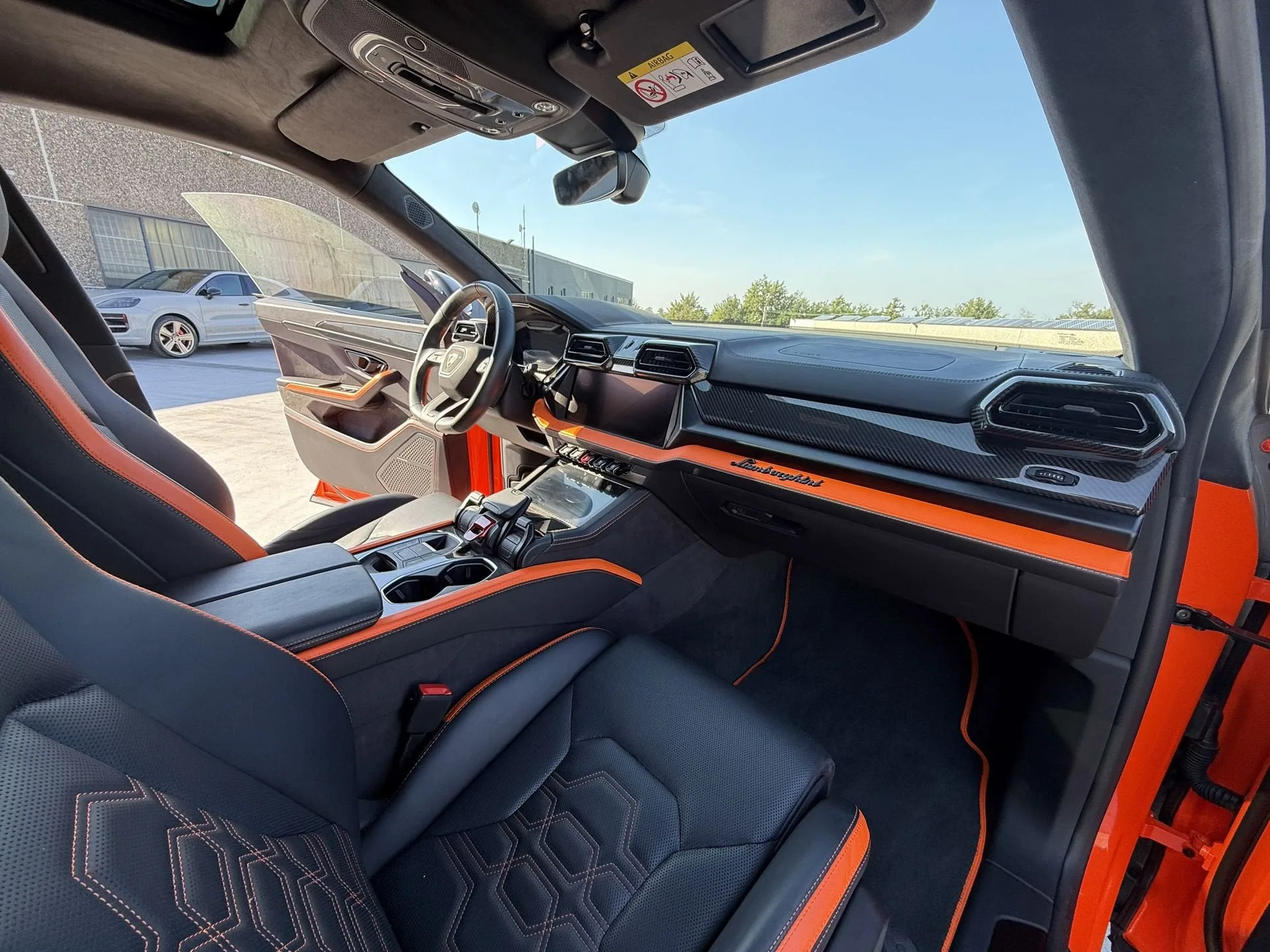 2025 Lamborghini Urus SE, 20/23