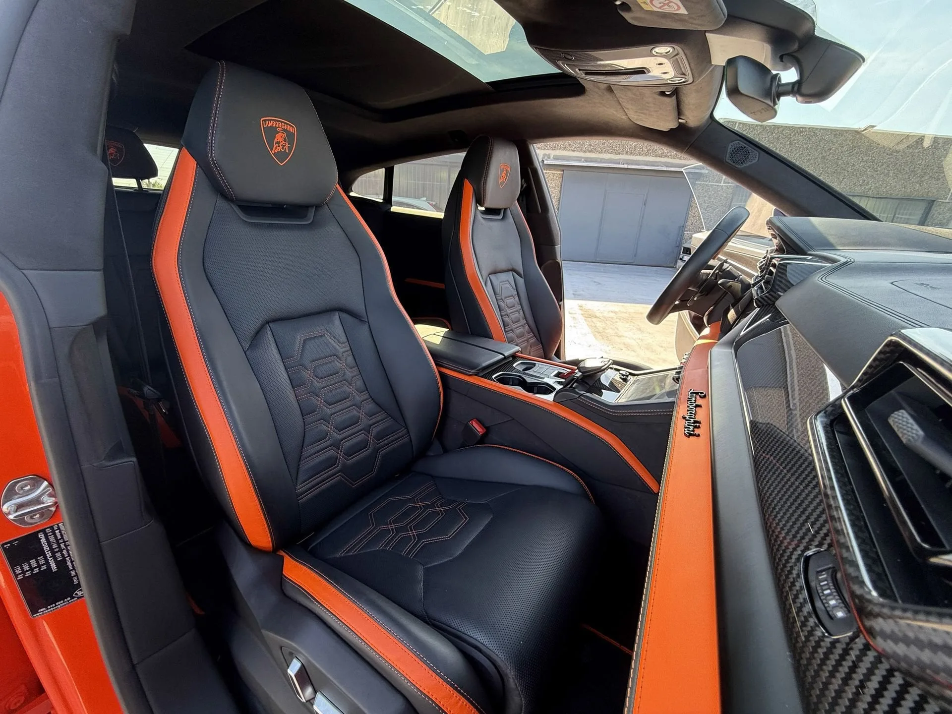 2025 Lamborghini Urus SE, 21/23