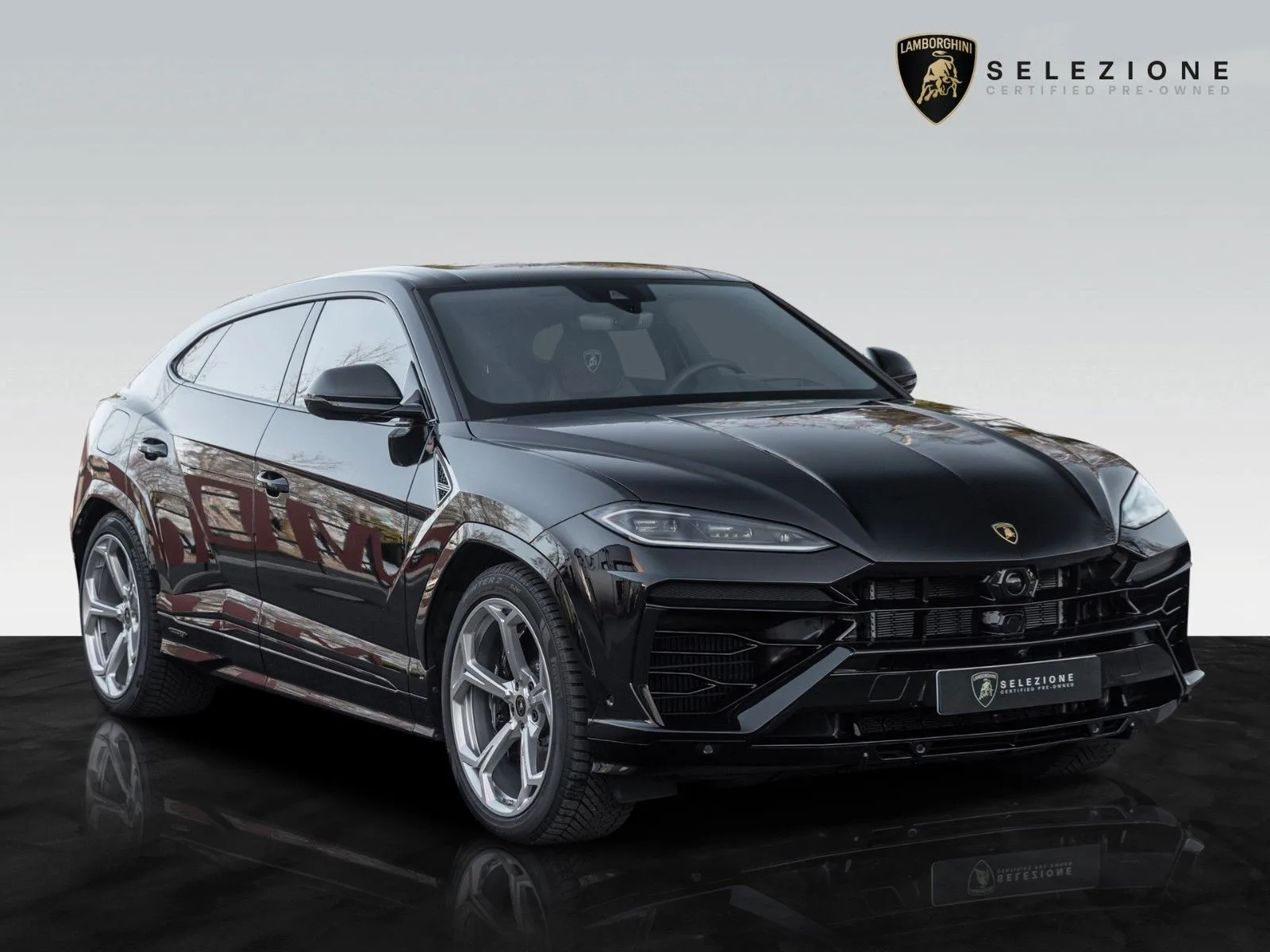 2025 Lamborghini Urus SE proposée par un concessionnaire agréé à Berlin, Allemagne, photo principale