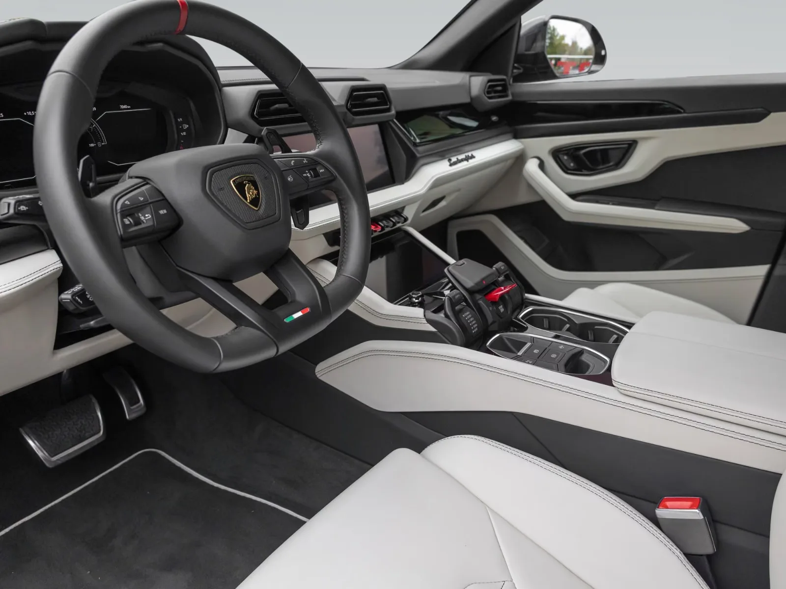 2025 Lamborghini Urus SE, 6/30