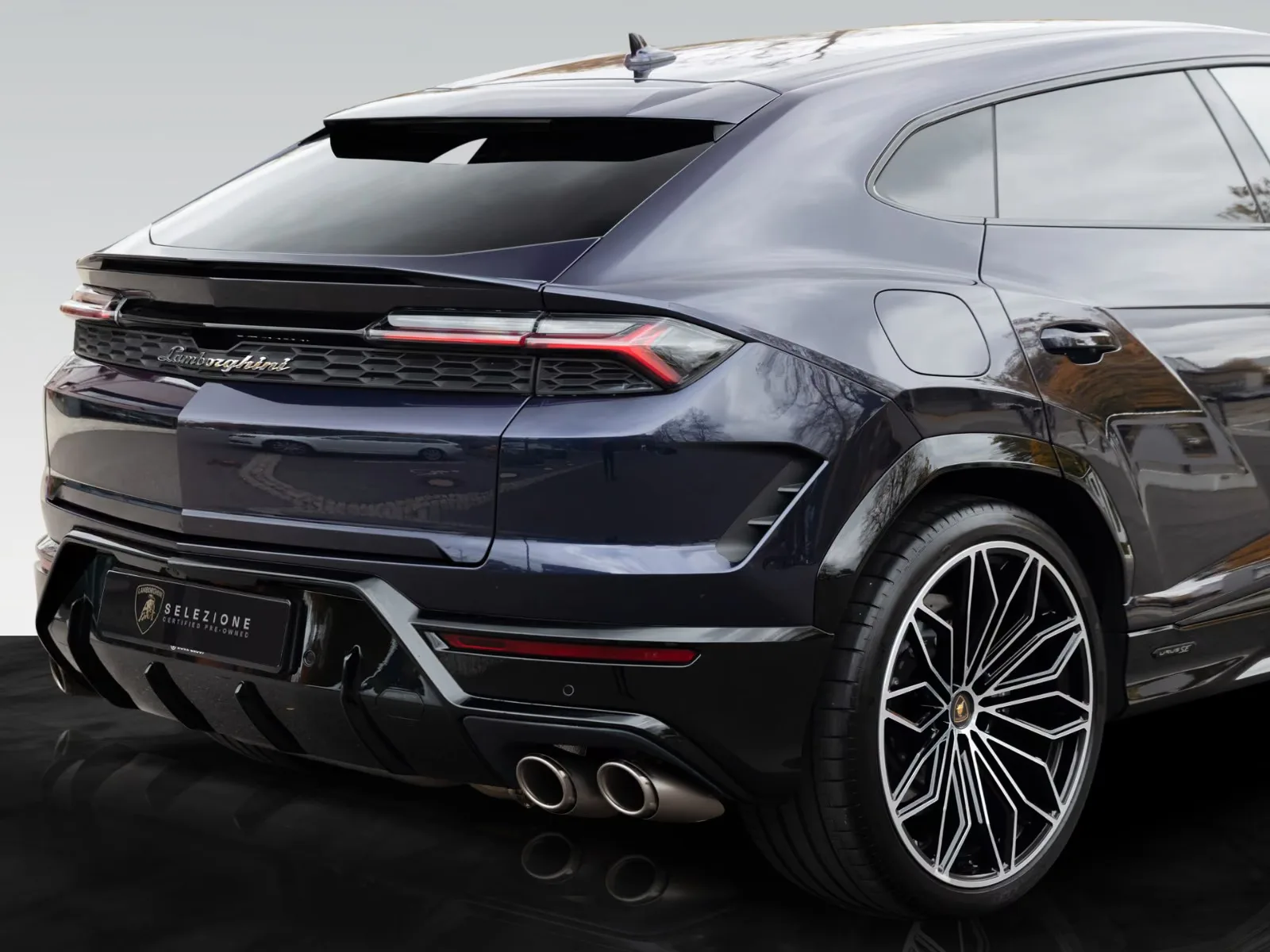 2025 Lamborghini Urus SE, 12/30