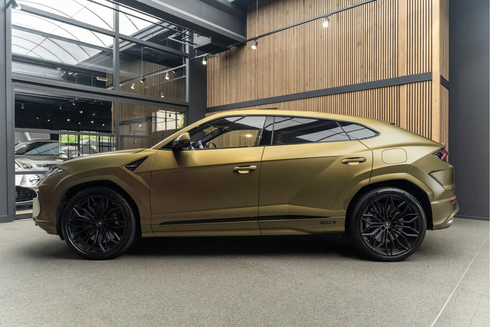 2025 Lamborghini Urus SE, 3/30