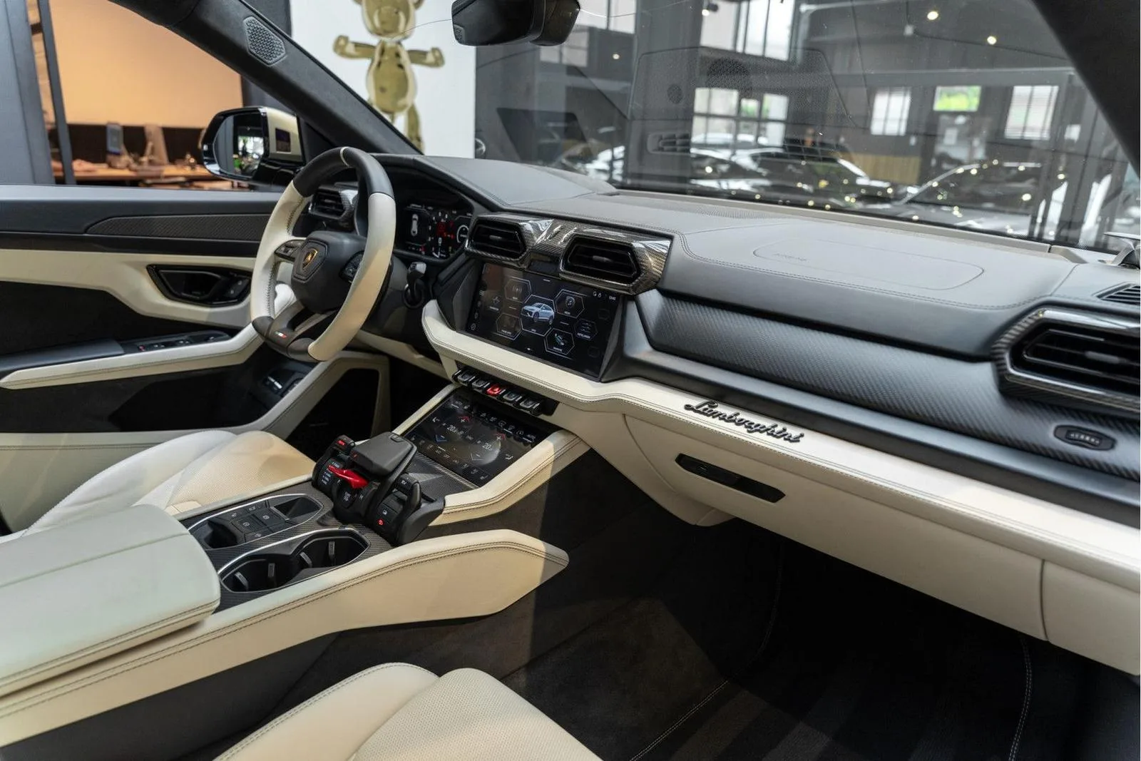 2025 Lamborghini Urus SE, 8/30