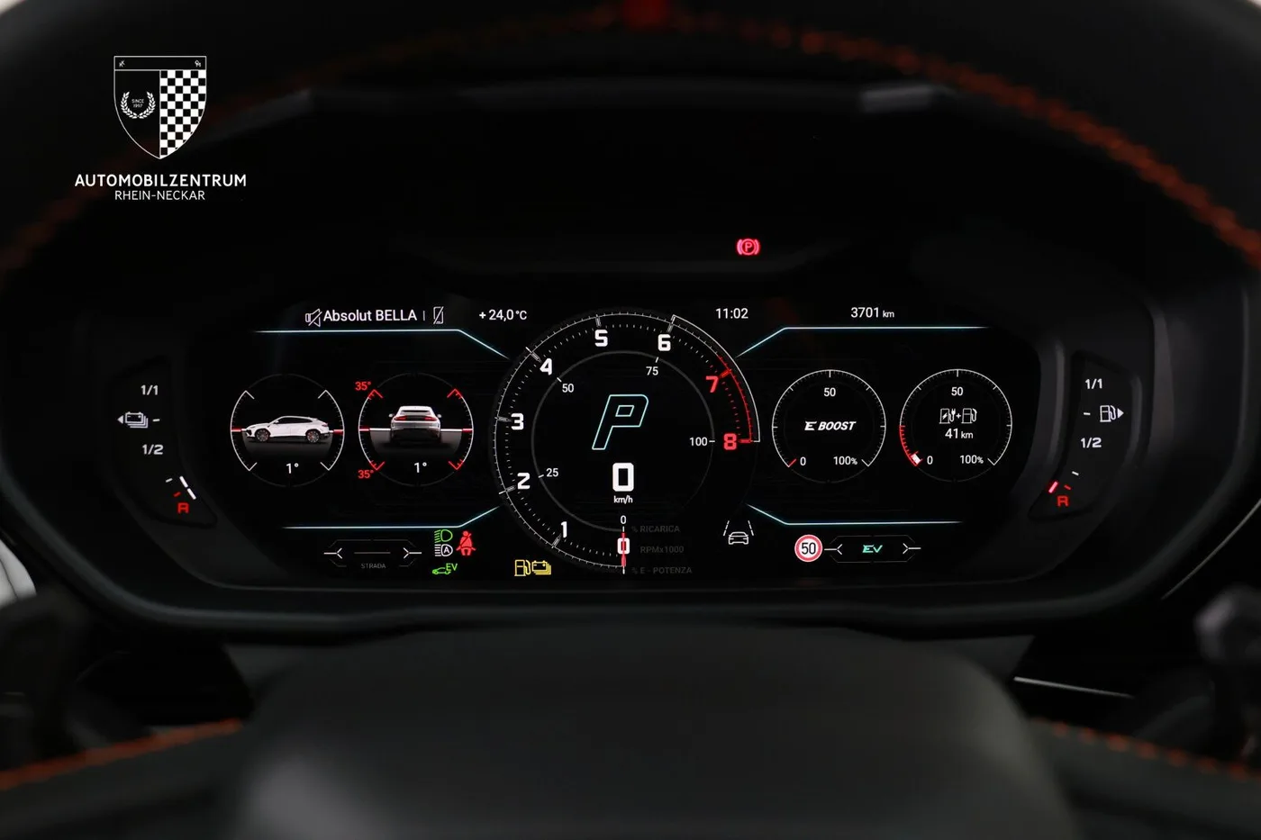 2025 Lamborghini Urus SE offered by a supercar dealer in Viernheim, Germany, photo 17 of 25