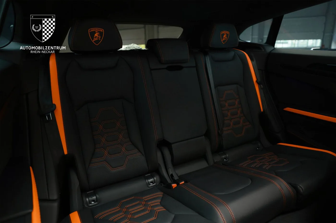 2025 Lamborghini Urus SE offered by a supercar dealer in Viernheim, Germany, photo 25 of 25
