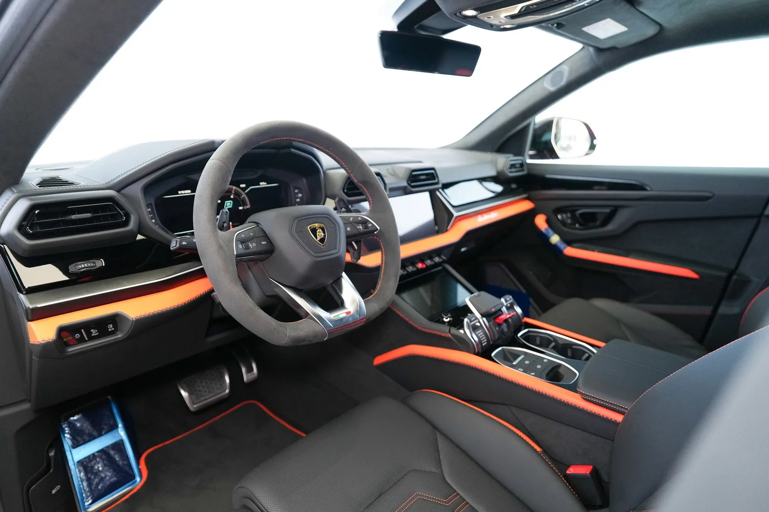 2025 Lamborghini Urus SE, 3/18
