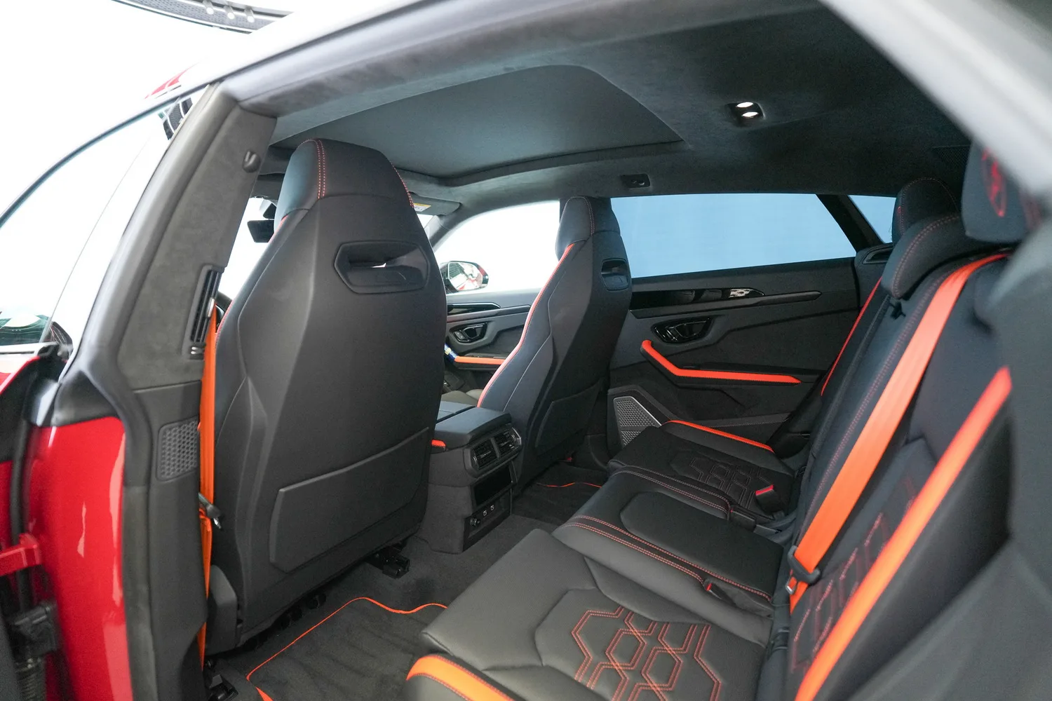 2025 Lamborghini Urus SE, 8/18