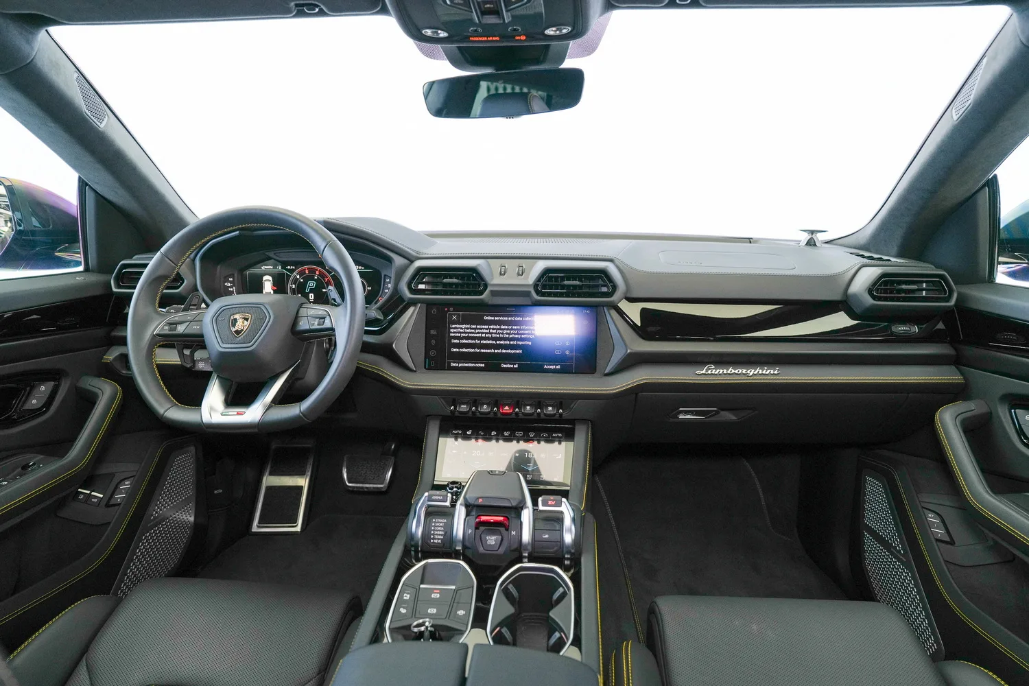 2025 Lamborghini Urus SE, 13/18