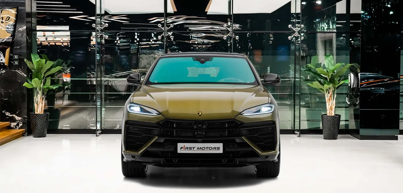 2025 Lamborghini Urus SE angeboten von einem Fachhändler in Dubai, Vereinigte Arabische Emirate, Außenansicht 3