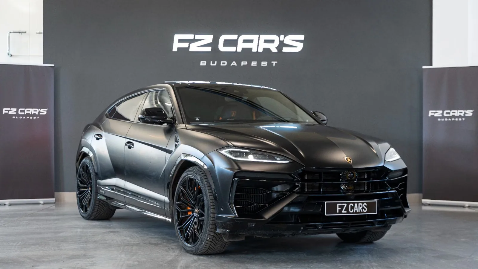2025 Lamborghini Urus SE, 2/16