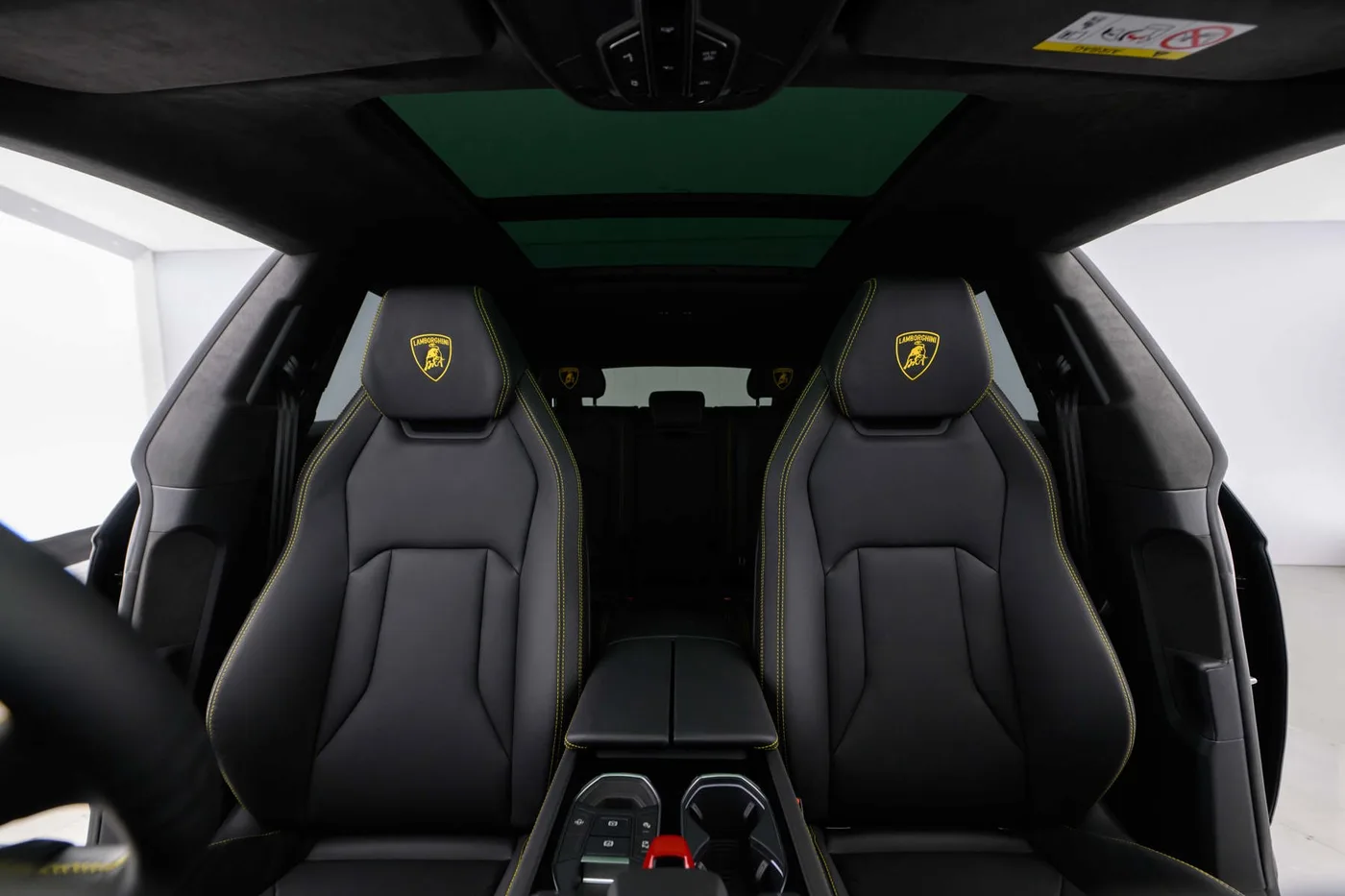 2025 Lamborghini Urus SE angeboten von einer Vertragshändlergruppe in Hatfield, Vereinigtes Königreich, Foto 7 von 20
