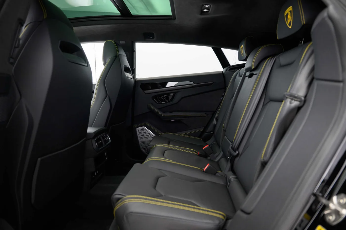 2025 Lamborghini Urus SE angeboten von einer Vertragshändlergruppe in Hatfield, Vereinigtes Königreich, Foto 8 von 20