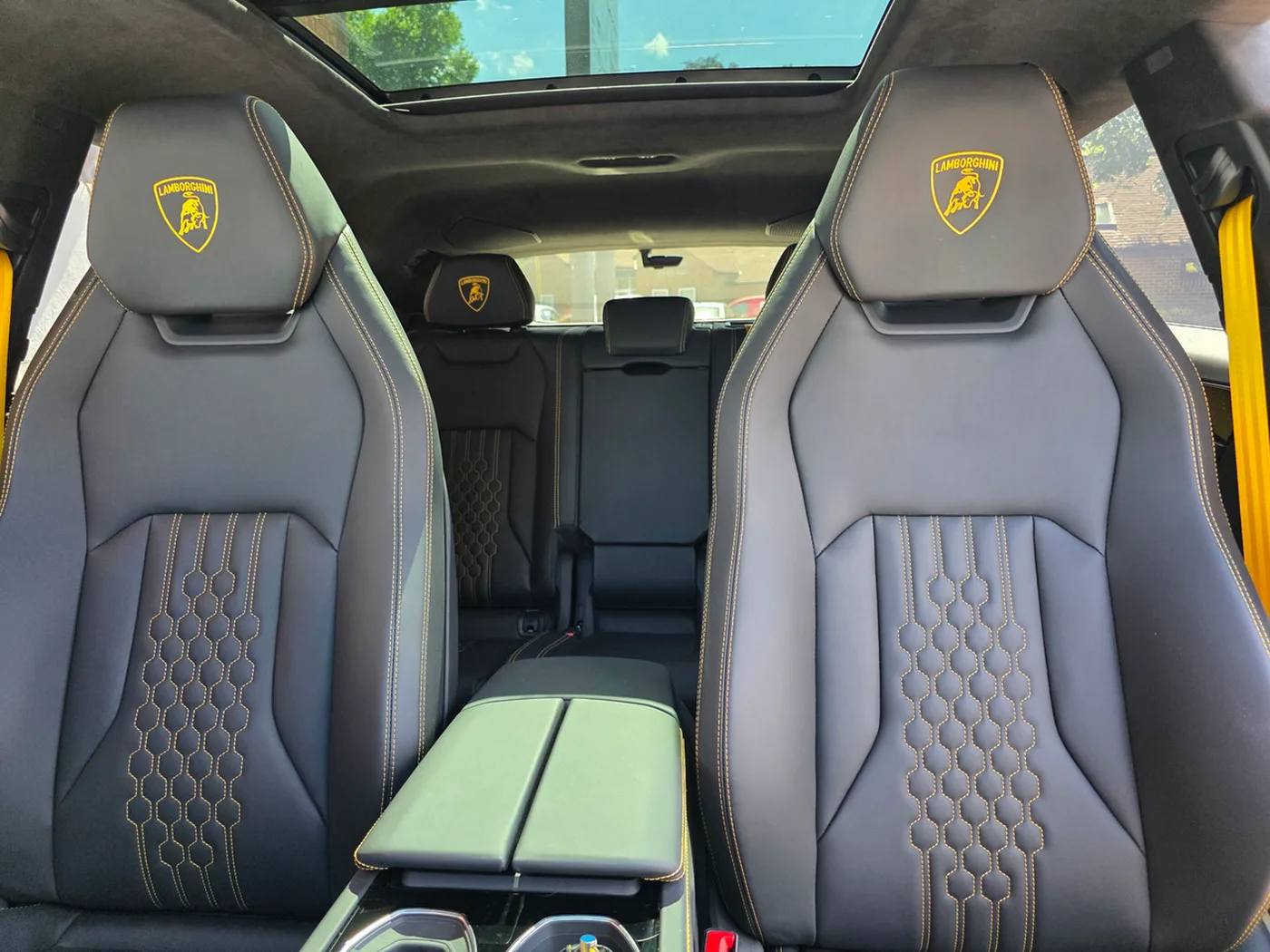 2025 Lamborghini Urus SE angeboten von einer Vertragshändlergruppe in Pangbourne, Vereinigtes Königreich, Foto 7 von 20