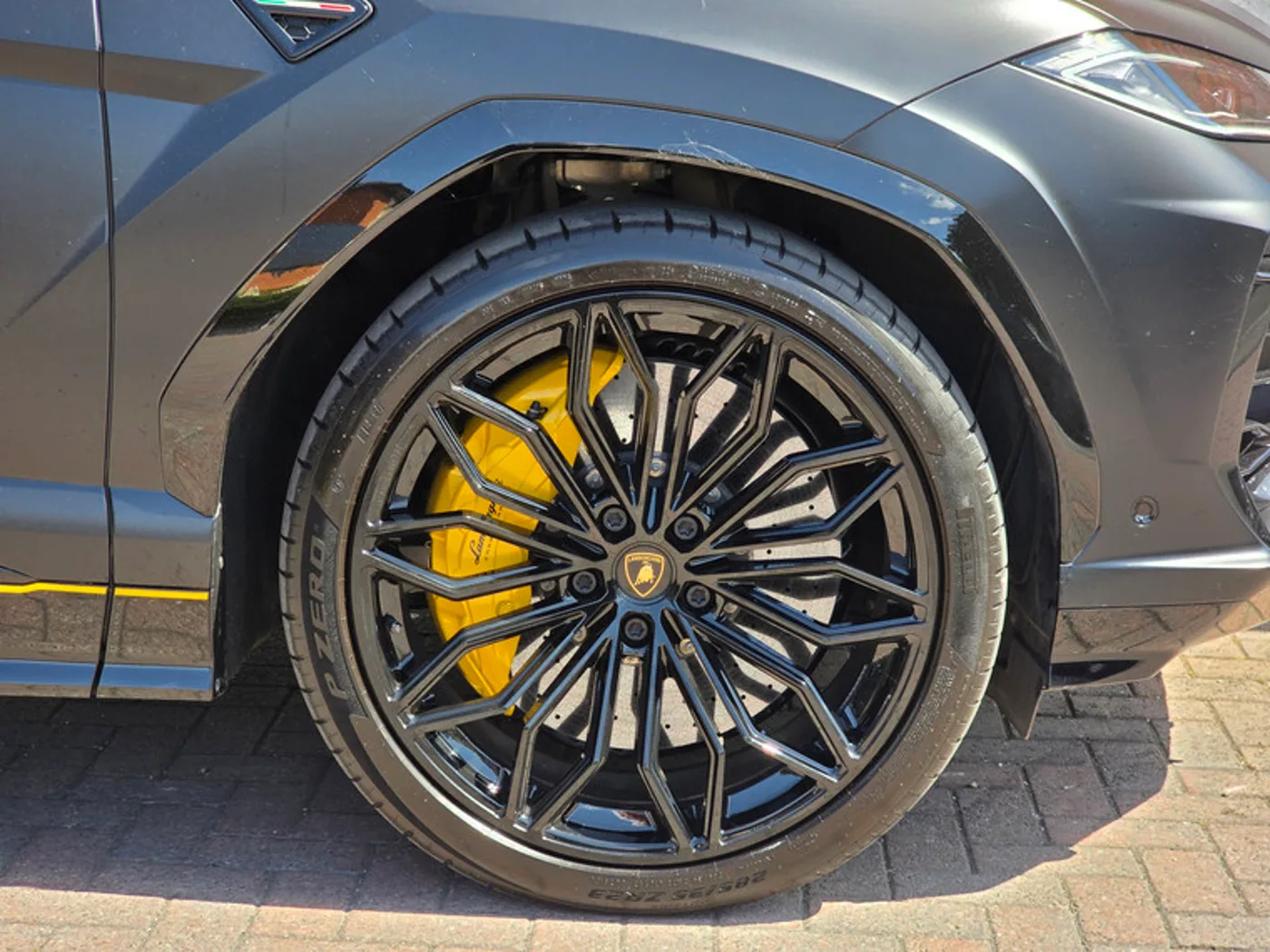 2025 Lamborghini Urus SE angeboten von einer Vertragshändlergruppe in Pangbourne, Vereinigtes Königreich, Foto 9 von 20