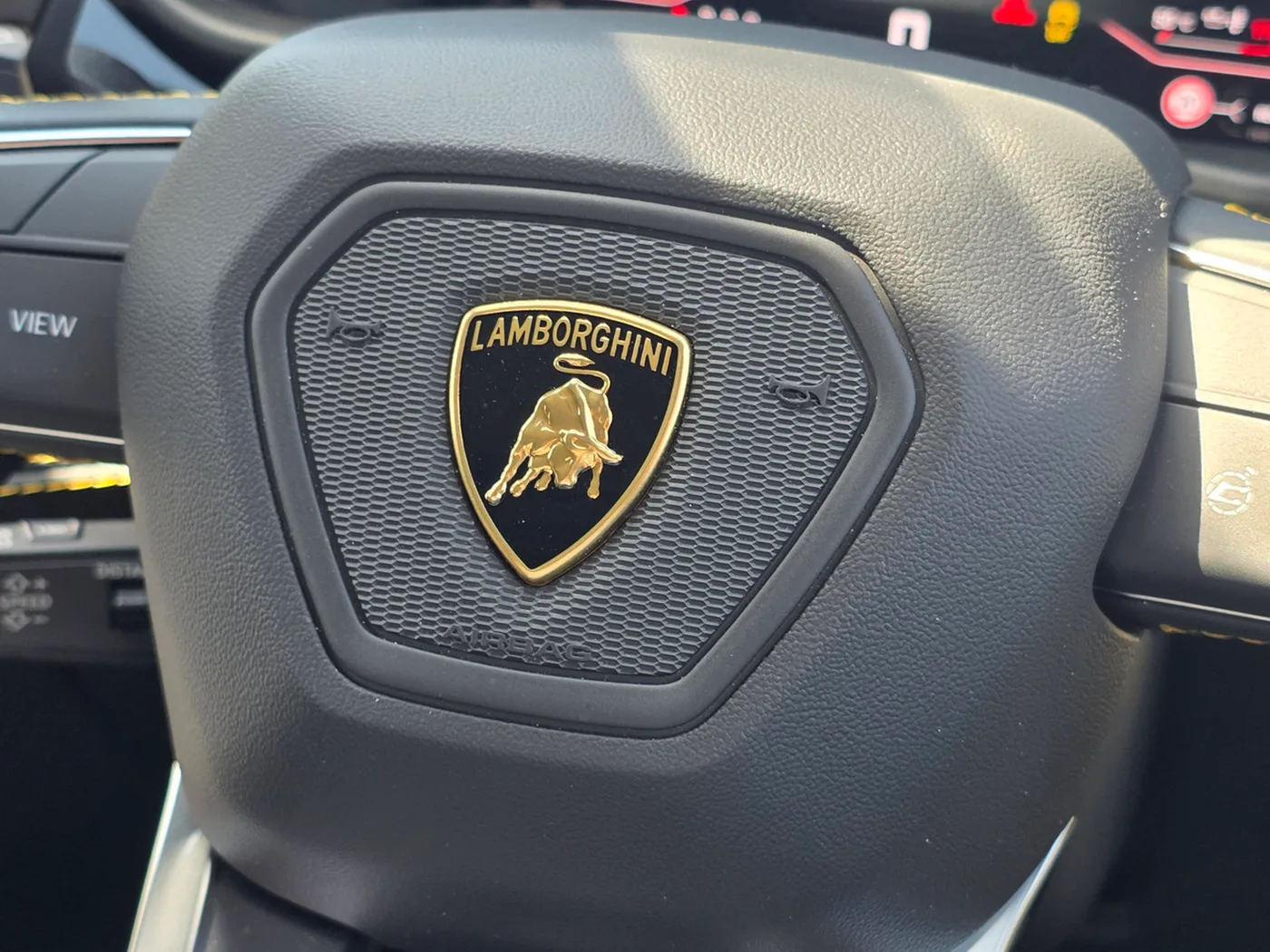 2025 Lamborghini Urus SE angeboten von einer Vertragshändlergruppe in Pangbourne, Vereinigtes Königreich, Foto 16 von 20