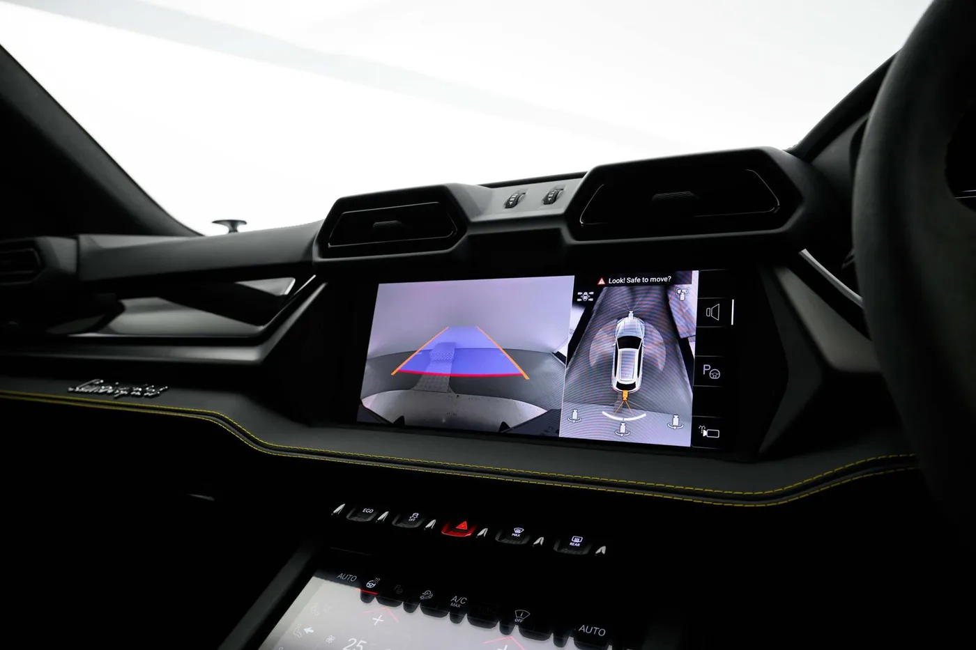 2025 Lamborghini Urus SE angeboten von einer Vertragshändlergruppe in Mayfair, Vereinigtes Königreich, Foto 12 von 20