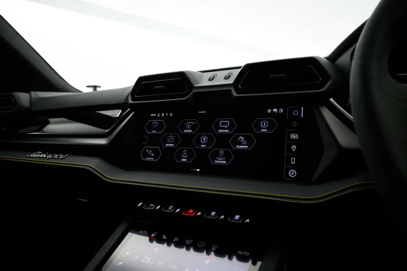 2025 Lamborghini Urus SE angeboten von einer Vertragshändlergruppe in Mayfair, Vereinigtes Königreich, Foto 14 von 20
