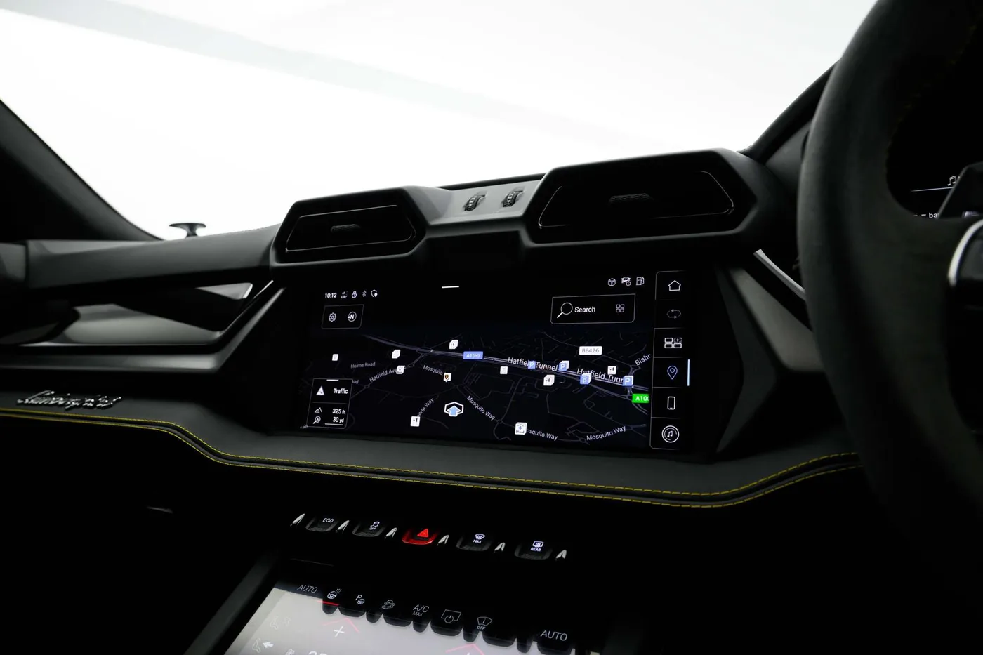 2025 Lamborghini Urus SE angeboten von einer Vertragshändlergruppe in Mayfair, Vereinigtes Königreich, Foto 15 von 20